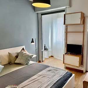 Cozy 3 Km Away From Duomo , Milano Italia